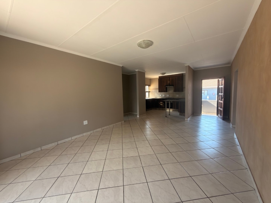 To Let 3 Bedroom Property for Rent in Gateway Manor North West